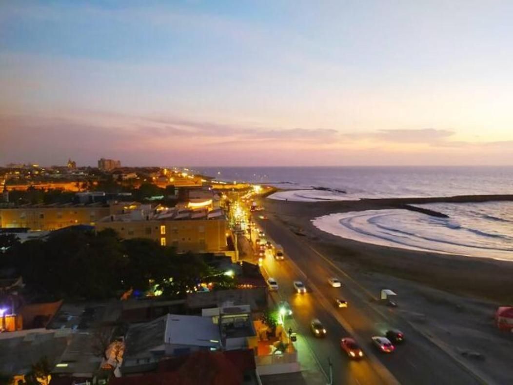 Espectacular Con Vista Al Mar En Y Cerca Al Centro Historico