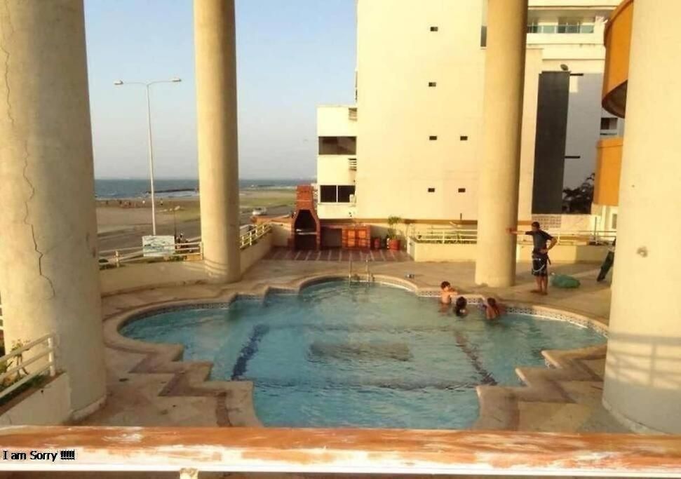 Espectacular Con Vista Al Mar En Y Cerca Al Centro Historico Apartamento *